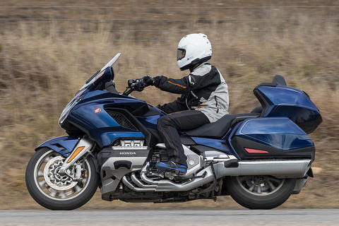 新型ゴールドウイング緊急試乗インプレッション（2） ダブル