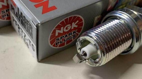 ABA-DZF4R メガーヌ3 RS スパークプラグ IFR7X8G 4本 ルノーメガーヌ3 R.S. エンジン不調・プラグ交換【ワンダー
